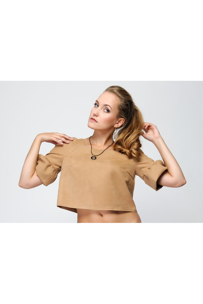 http://sklep.martexfashion.pl/590-thickbox_default/pudełkowa-bluzka-uszyta-z-imitacji-zamszu.jpg